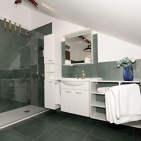 Vakantiehuis Grenko House