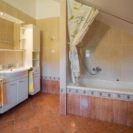 Grenko House Holiday home Vrata